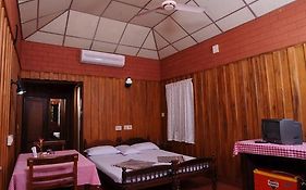 Vembanad Lake Villas Кумараком 2*